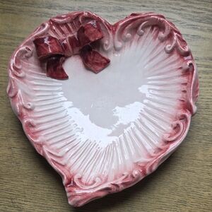 Capodimonte Heart-Shaped Ceramic Dish with Bow